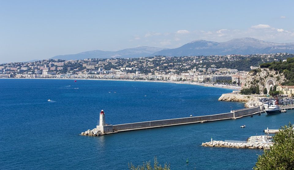 wheelchair accessible beaches in France